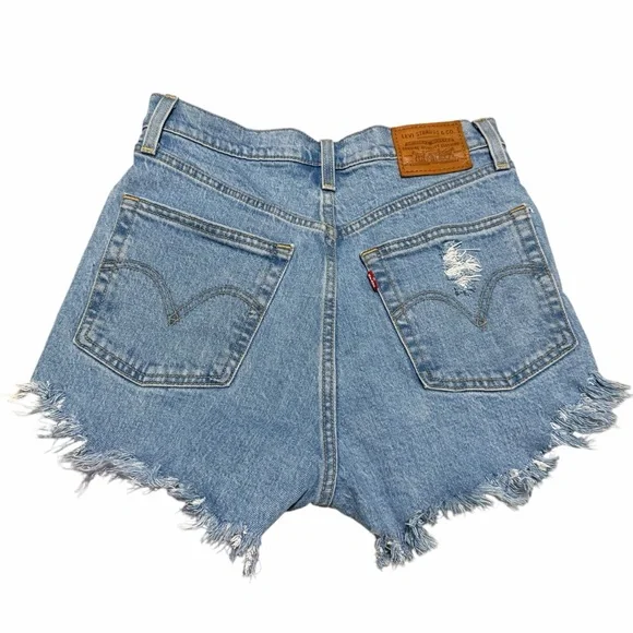 Levi's Premium Ribcage Straight Denim Shorts Frayed Hem | Light Wash | Size 27 - Picture 5 of 7